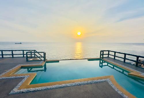 Koh Tao Apartment | Ocean Front Apartments: Guest Rated 9.5 with Ocean View Pool