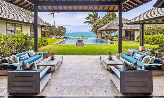 Kahuku Villa | Oceanfront Bali Villa with Infinity Pool - Rated 9.6/10