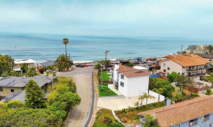 Leucadia House | Oceanfront Retreat with Beach Gear and Pet-Friendly Amenities