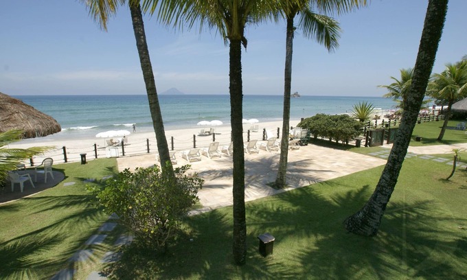Juquehy Condo | Beachfront Condo in Juquehy with Pool and Ocean Views