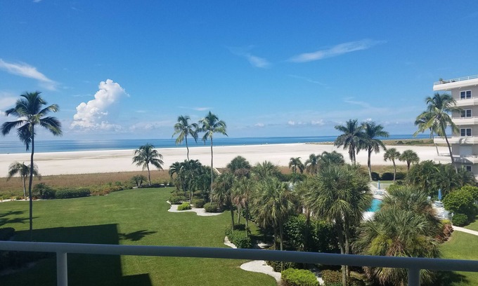 Marco Island Apartment | Beachfront Retreat: Marco Island Condo with Pool & Spa