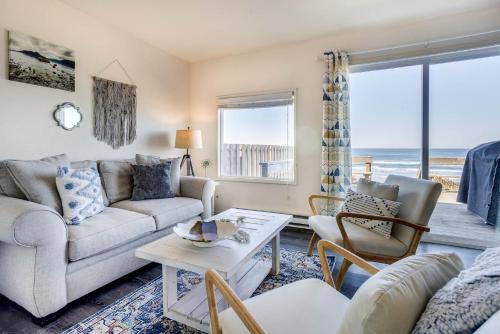 South Beach House | Ocean Front Duplex with Pet-Friendly Amenities in Surfside