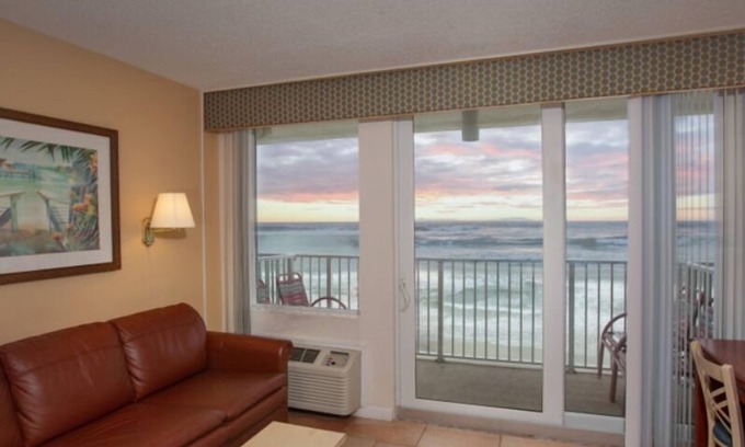 Lenox Park Resort | Family-Friendly Ocean Front Harbour Beach Resort Retreat