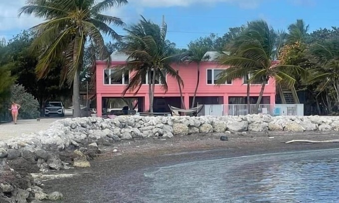 Marathon House | Ocean Front Retreat with Pool, Kayaks & Firepit - 10/10 Stay