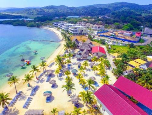 Dixon Cove House | Oceanfront Retreat at Las Palmas with Private Beach Access