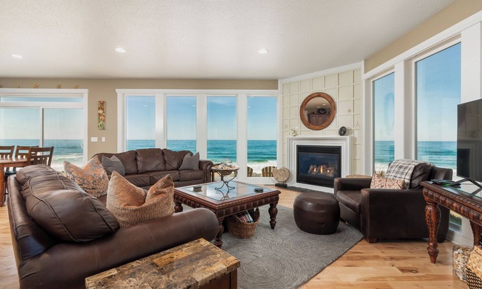 Gleneden Beach House | Ocean Front Retreat: Rated 10/10 with Pool & Ocean Views