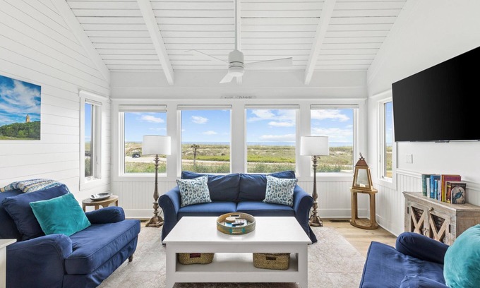 Bald Head Island House | Pet-Friendly Oceanfront Escape with Sunset Views for 8
