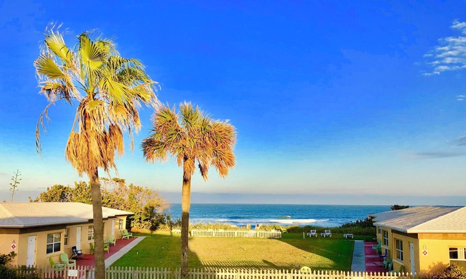 Indialantic Apartment | Seaside Retreat: Family-Friendly Ocean Front Paradise Resort