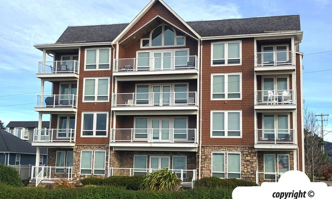 Seaside House | Oceanfront Serenity: Unmatched Views & Family-Friendly Comfort