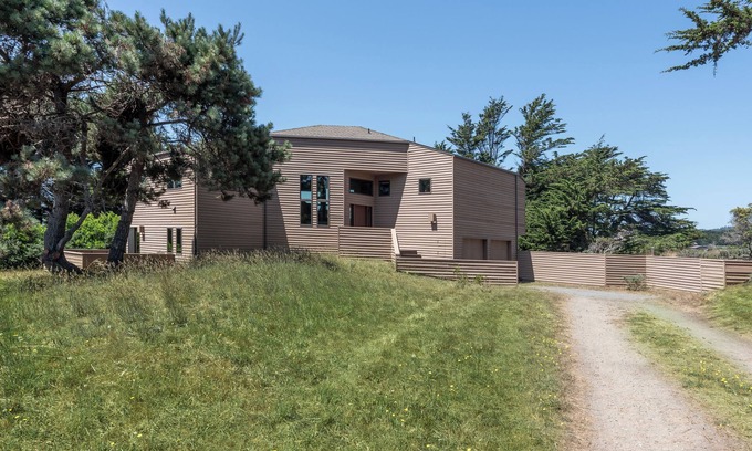Sea Ranch House | Ocean Front Retreat with Whitewater Views and Great Amenities