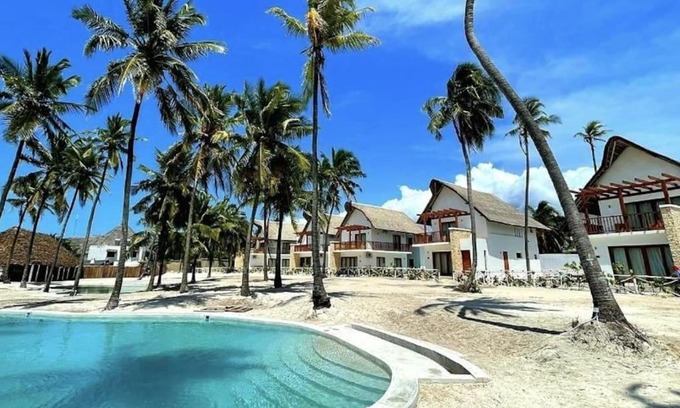 Dongwe Villa | Oceanfront Villa with Pool and Private Beach in Zanzibar