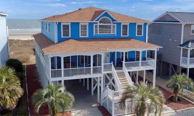 Sunset Beach House | Family Tides: Private Pool & Ocean Views Await You!