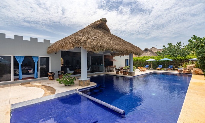 Santa Maria Colotepec Villa | Oceanfront World-Class Villa with Private Pool & Spa