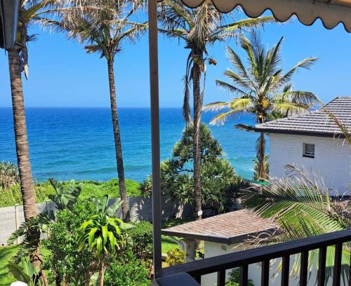 Shaka's Rock Apartment | Discover Ocean Gorge Seafront Getaway: Pet-Friendly Retreat