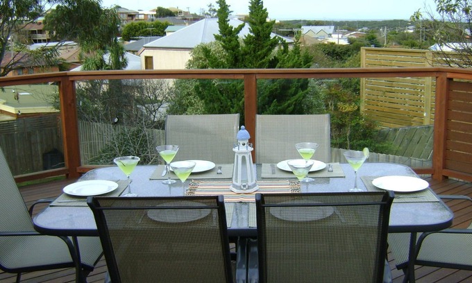 Ocean Grove House | Ocean Grove Holiday House spacious relax large balcony, walk to shops Sleeps 7
