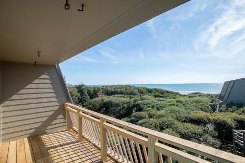 Pine Knoll Shores House | Ocean Grove L1 Condo: Family-Friendly Pool Retreat