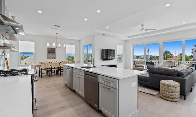 St. Augustine Beach House | Ocean Haven: Beachfront Oasis with Heated Pool Access