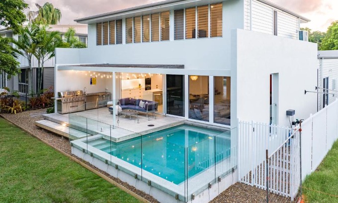 Agnes Water House | Ocean House: Family-Friendly Retreat with Private Pool
