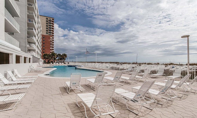 Gulf Shores Hotel | Ocean House Unit 2601: Rated 10/10 with Oceanfront Views