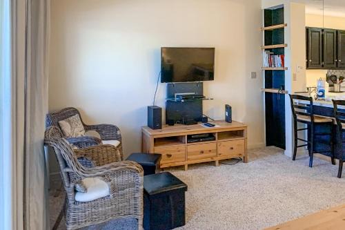 East End House | Discover Ocean Mile L7 Gulf Beach Getaway with Pool Access