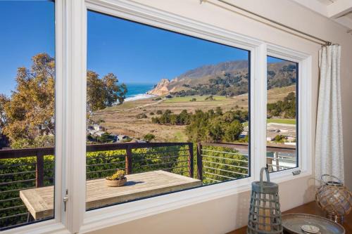 Montara House | Scenic Ocean & Mountain View Home - Family Friendly Stay