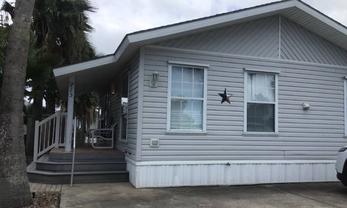 Port Isabel Cabin | Ocean Overlook: Family-Friendly Retreat with Pool & Spa
