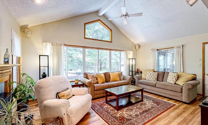 Ocean Pines House | Family-Friendly Ocean Pines Fairway with Pool Access