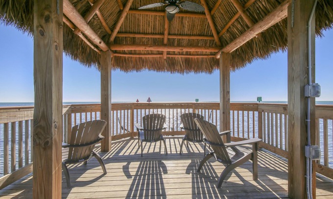 Tavernier Hotel | Escape to Ocean Pointe Suites: Pool, Spa & Ocean Views