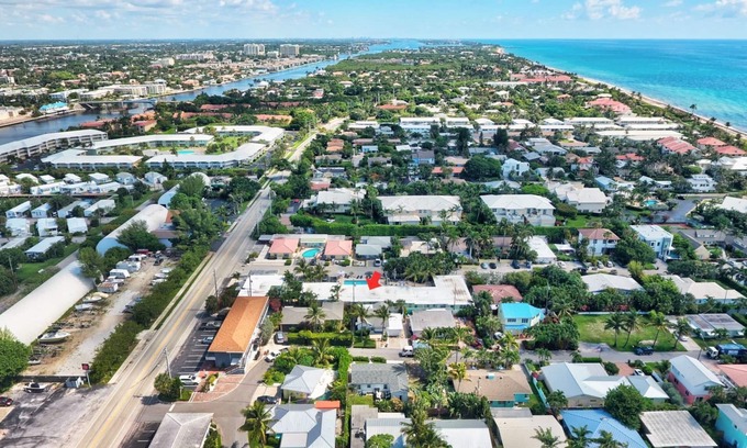 Ocean Ridge Resort | Ocean Ridge Boutique Apartment: Poolside Bliss 200m from Beach