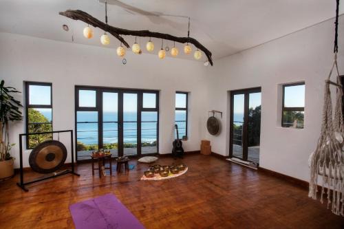 Nelson Mandela Bay House | Ocean Sounds