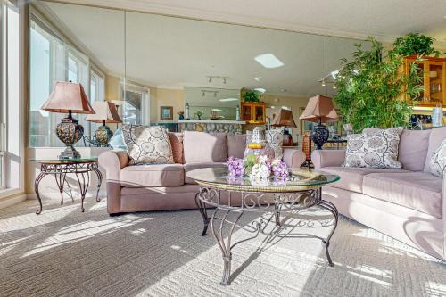 Depoe Bay Apartment | Ocean Star: Family-Friendly Retreat with Pool & Hot Tub