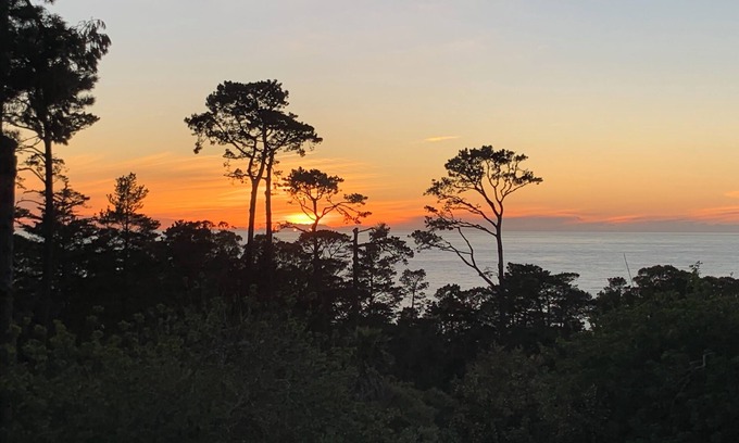 Carmel Highlands House | Ocean & Sunset View Retreat with Relaxing Hot Tub