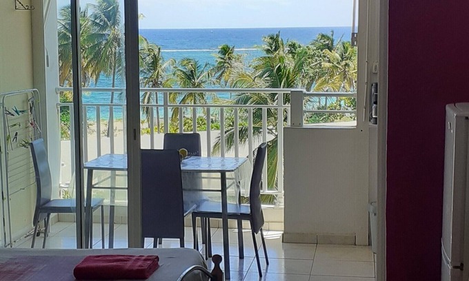 L'Autre-Bord Apartment | Ocean View Oasis: Steps from the Beach with Pool & Spa