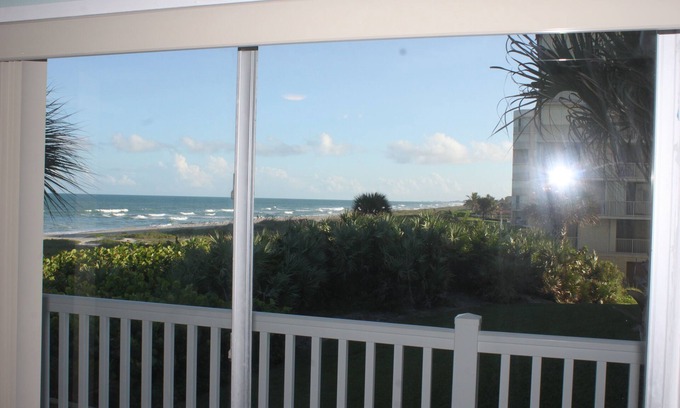 Crescent Beach Condo | Ocean View Escape with Pool & Breakfast - 10/10 Rating