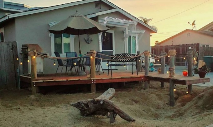 Grover Beach House | Ocean View Retreat with Refreshing Waves and Breakfast