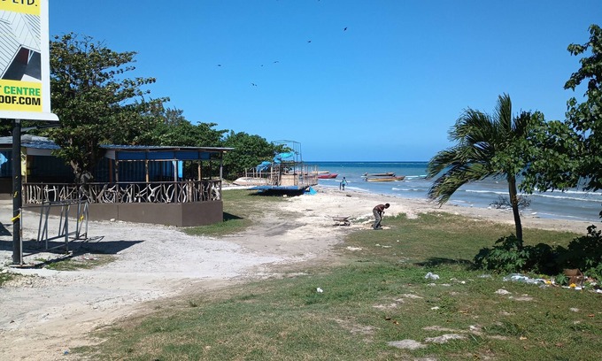 Discovery Bay Apartment | Ocean View Apartment with Pool, AC & WiFi for Your Getaway