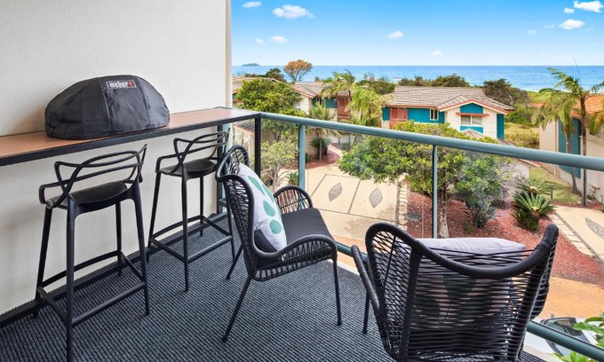 Sapphire Beach Apartment | Oceanfront Escape at Aqualuna Coffs Harbour with Pool