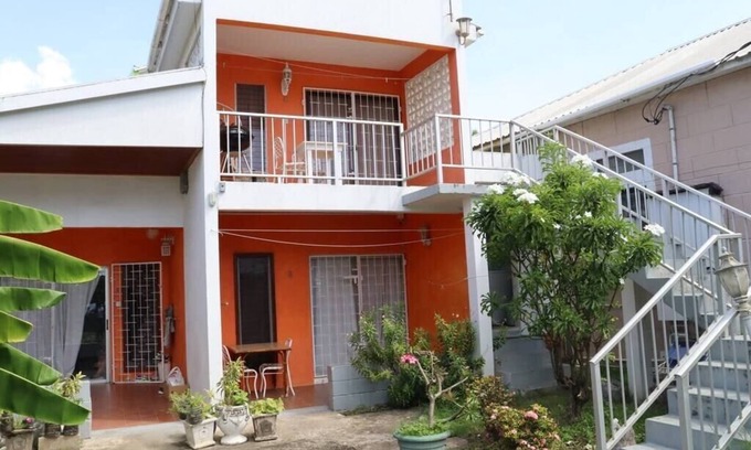 Rockley Apartment | Ocean View Apartment C: Pet-Friendly Retreat with Spa
