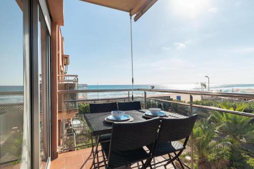 Gava Apartment | Renovated Ocean View Apartment with Pool & Pet-Friendly Amenities