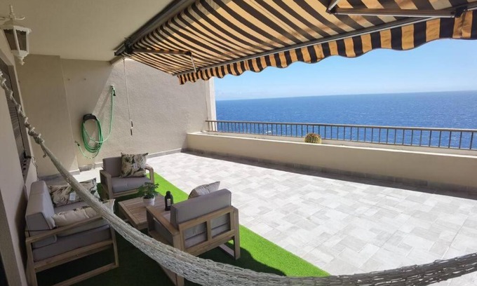 Radazul Apartment | Ocean View Apartment with Terrace & High Guest Rating 9.6
