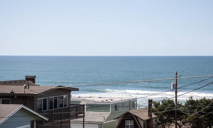 Roads End House | Unforgettable Ocean View at Roads End in Lincoln City