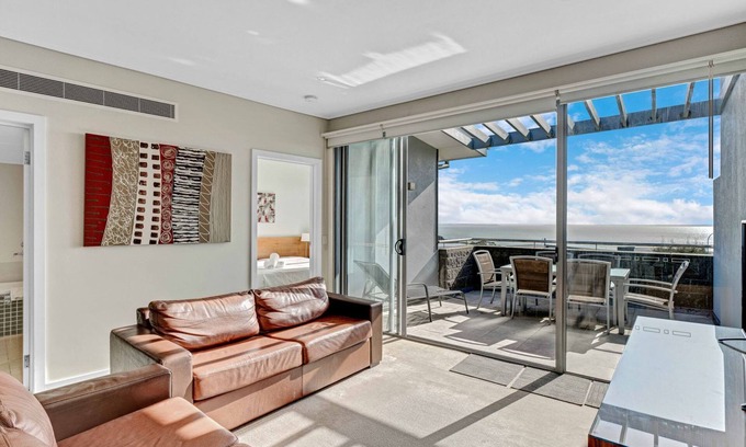 San Remo House | Ocean View Retreat at Silverwater with Pool and Spa