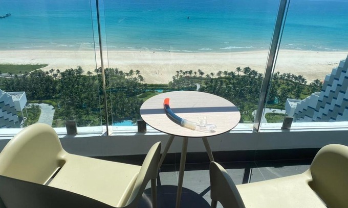 Khanh Hoa Apartment | Oceanfront Bliss at The Arena Cam Ranh Resort, Bai Dai Beach