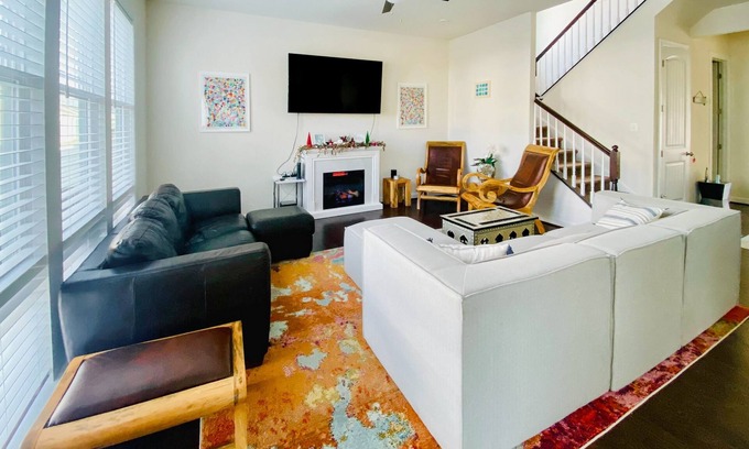 Frankford House | Ocean View Beach Club: Designer Home with Resort Amenities