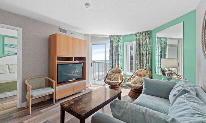 Arcadian Shores Condo | Seawatch Resort Ocean View Condo with Free Attraction Tickets
