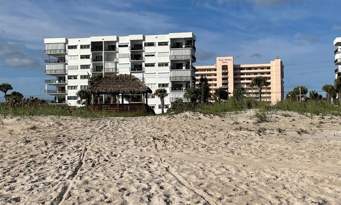 Fort Pierce Shores Condo | Ocean View Condo Steps from the Beach on Hutchinson Island