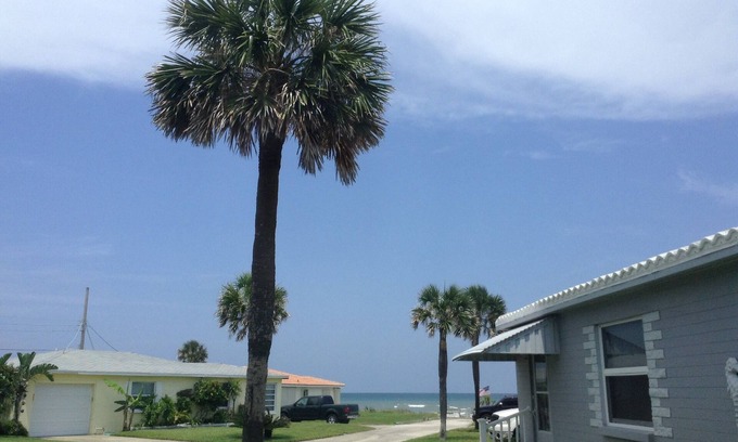 O'byrne House | Ocean View Cottage: A 10/10 Retreat in Ormond by the Sea
