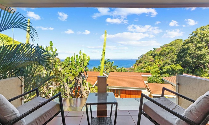 El Ocotal Villa | Beachfront 4 Bedroom Villa with Pool & Ocean Views