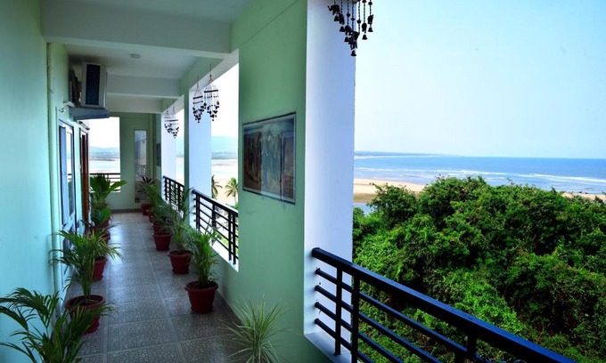Bheemili House | Ocean View Guest House: Family-Friendly Retreat by the Sea