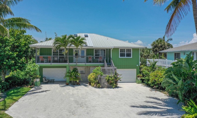 Fort Pierce House | Experience Island-Life: Oceanfront Relaxation Awaits You